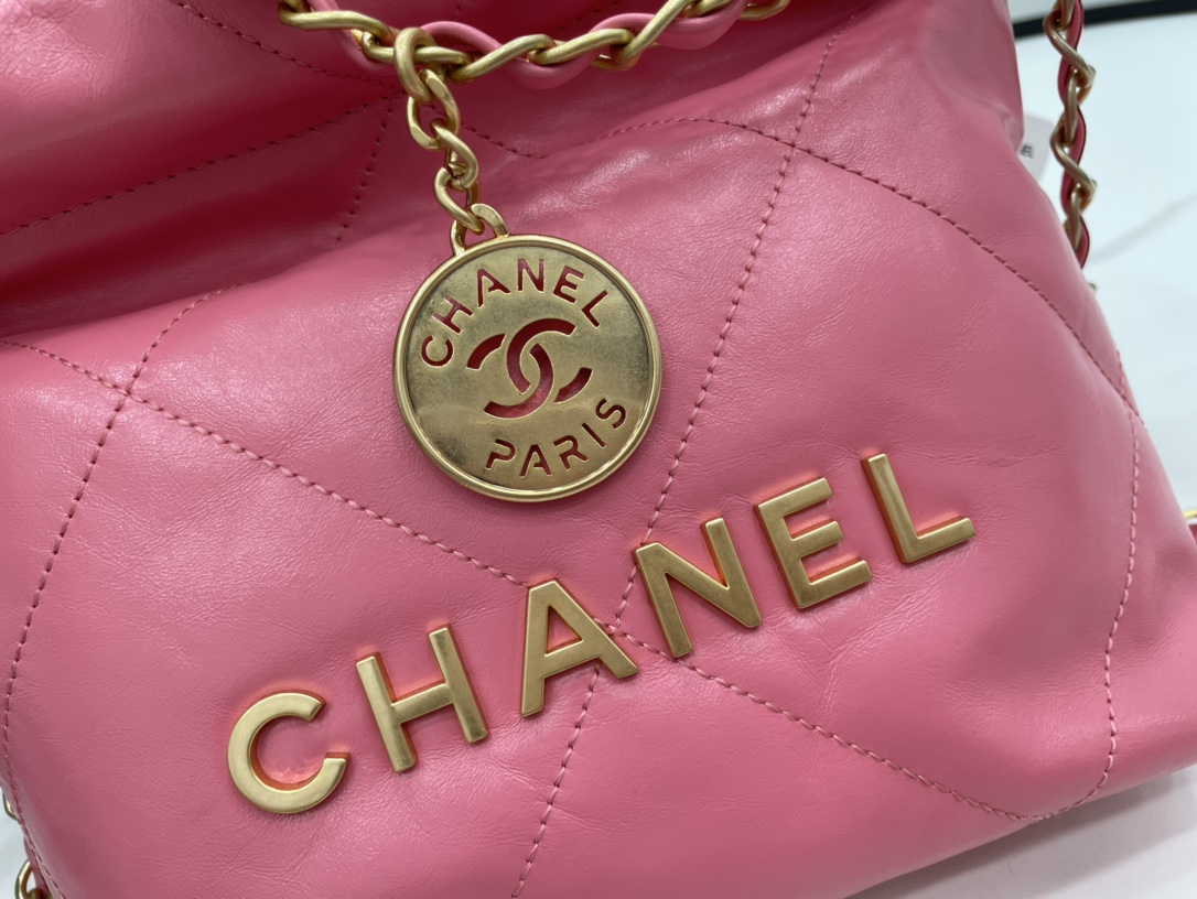 Chanel 22 Hanbag Rose Calfskin With Gold-Tone Metal Mini Size 18cm