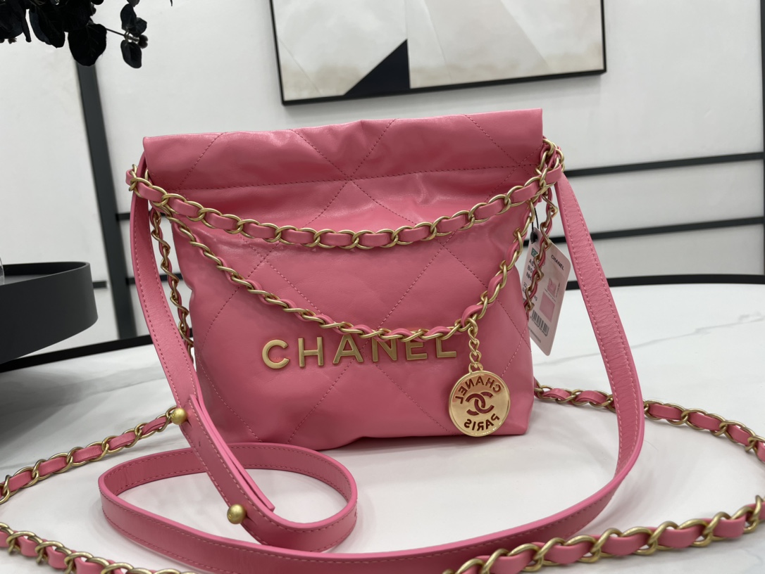 Chanel 22 Hanbag Rose Calfskin With Gold-Tone Metal Mini Size 18cm