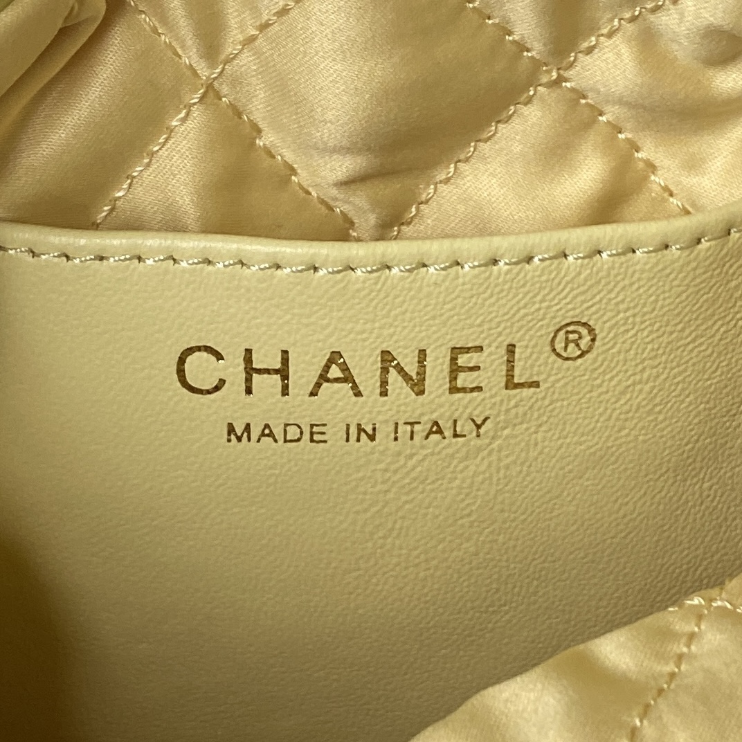 Chanel 22 Mini Handbag Shiny Calfskin Gold-Tone Metal Lavender