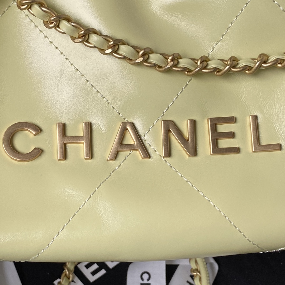 Chanel 22 Mini Handbag Shiny Calfskin Gold-Tone Metal Lavender
