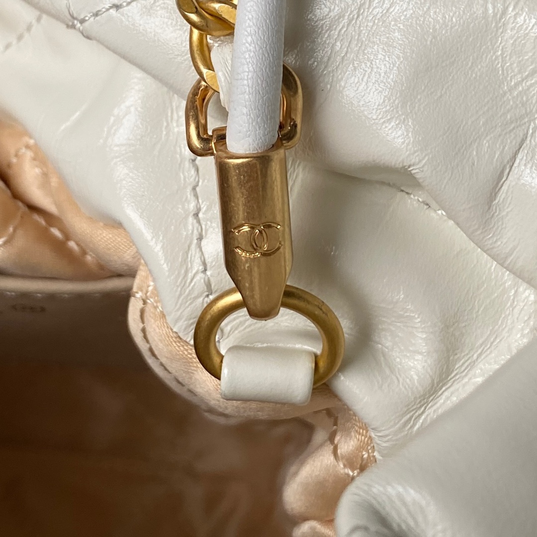 Chanel 22 Mini Handbag Shiny Calfskin Gold-Tone Metal White
