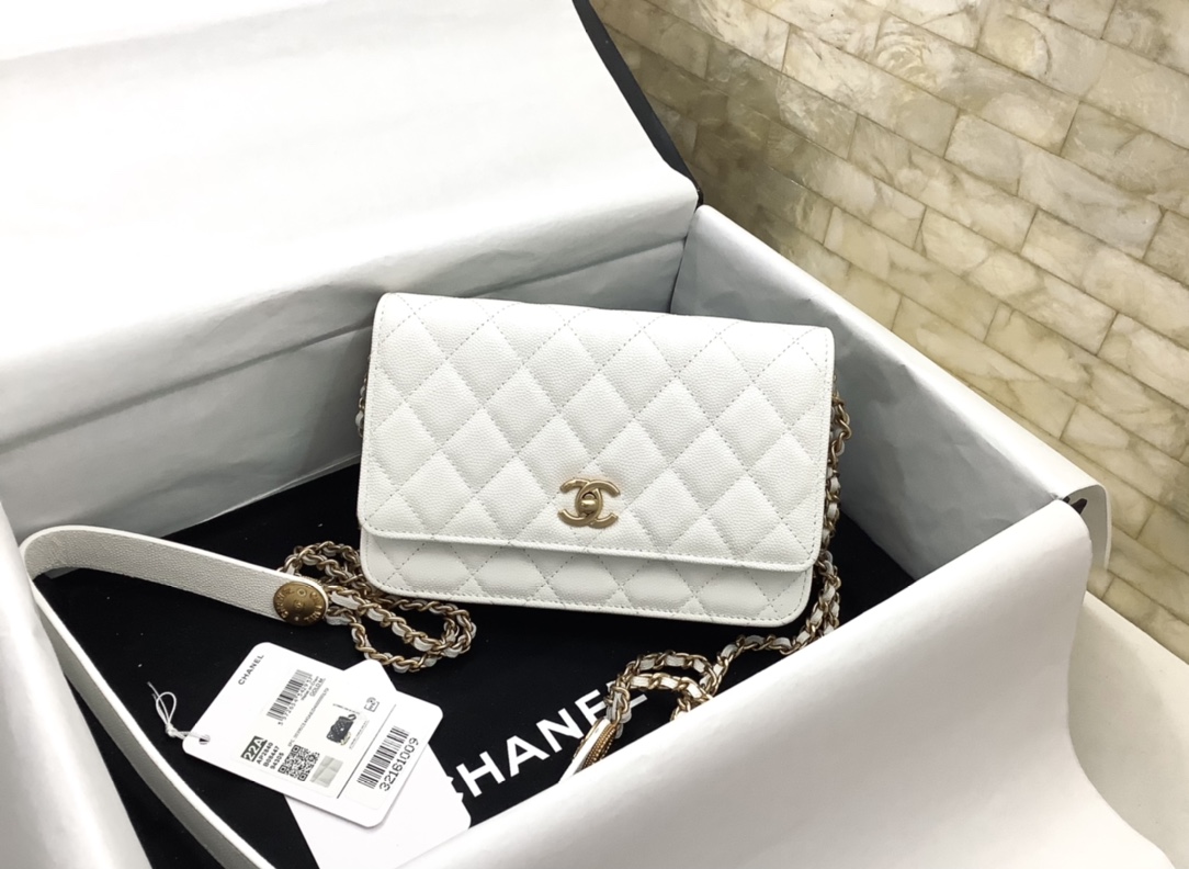 Chanel 22A Twist Your Buttons Wallet on Chain WOC in White Caviar