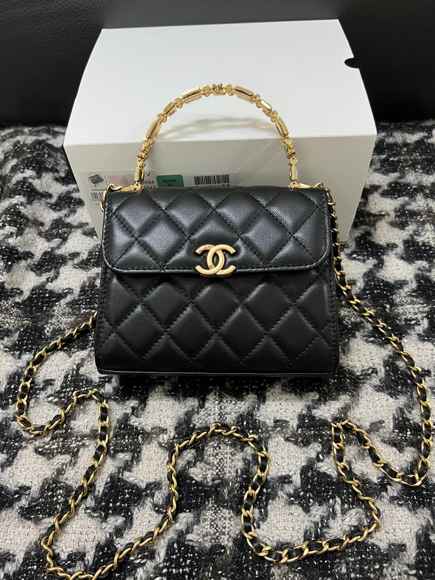 Chanel 22B Enamel Top Handle Handbag Black