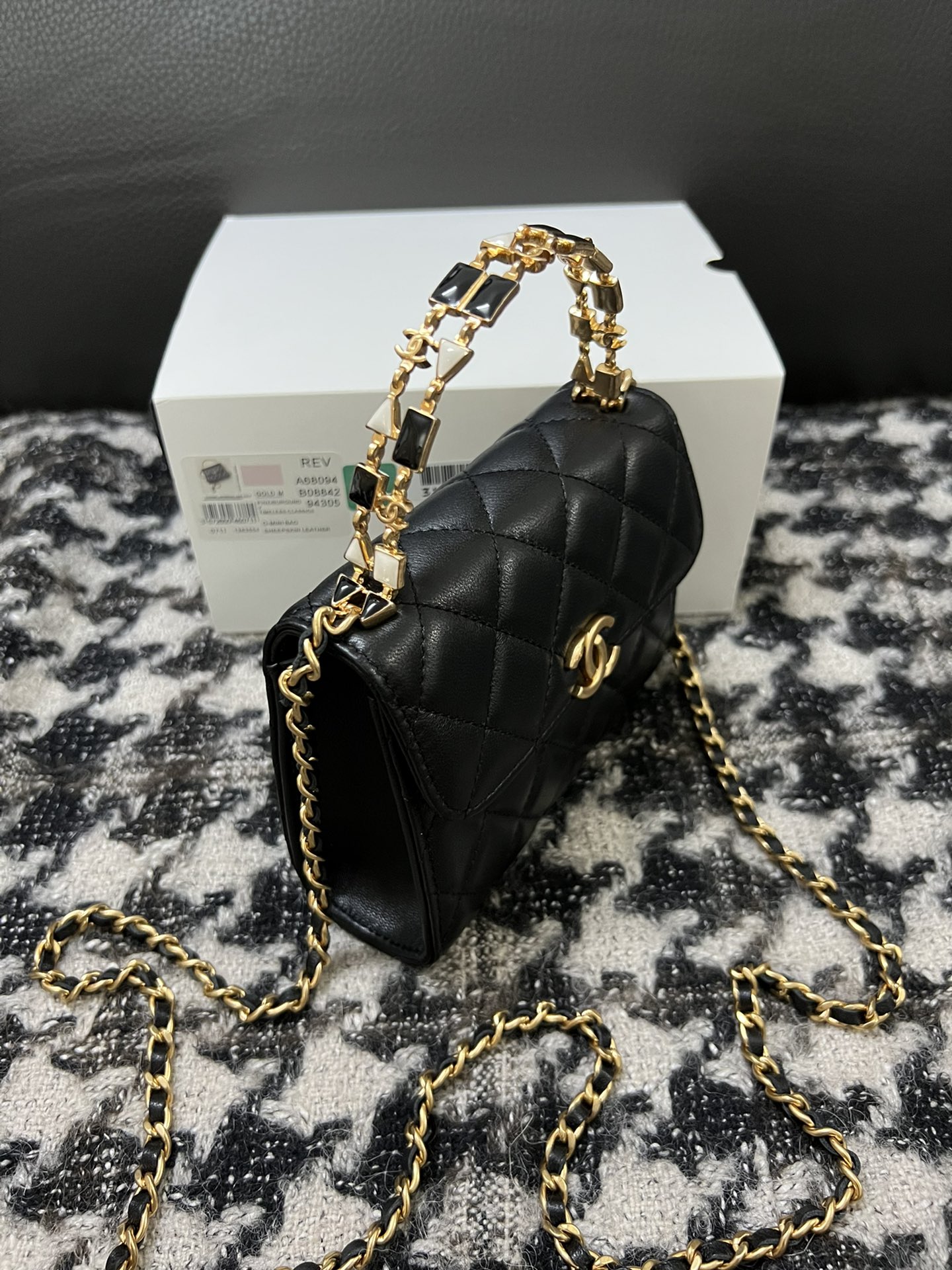 Chanel 22B Enamel Top Handle Handbag Black