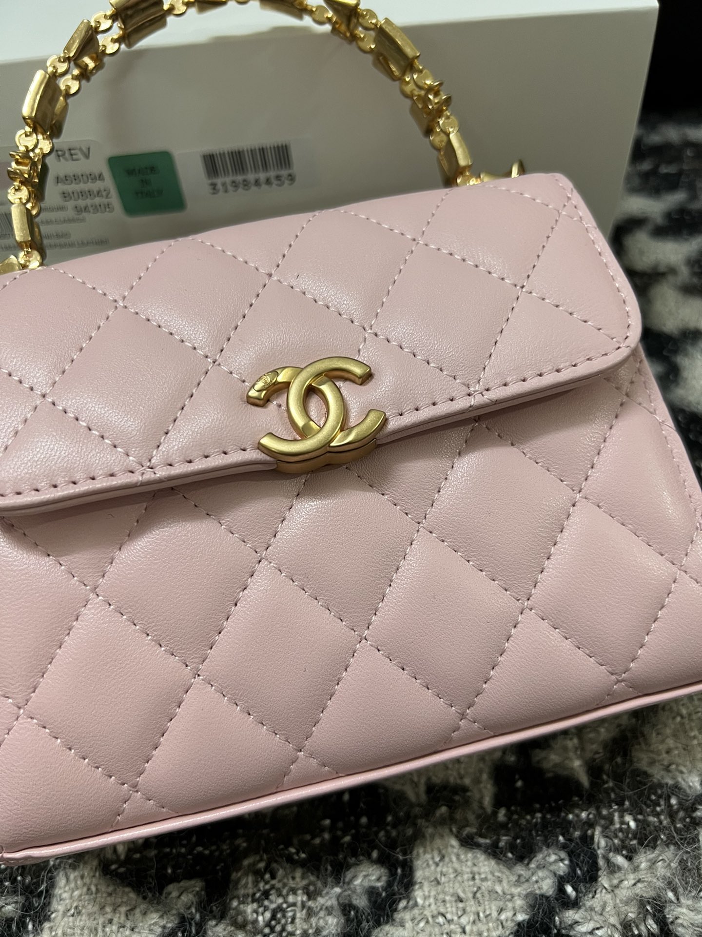 Chanel 22B Enamel Top Handle Handbag Pink