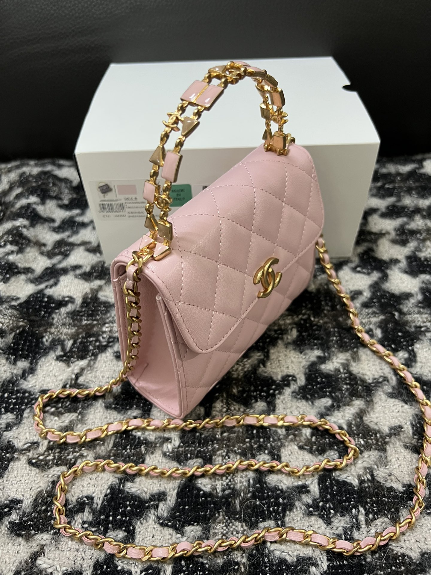 Chanel 22B Enamel Top Handle Handbag Pink