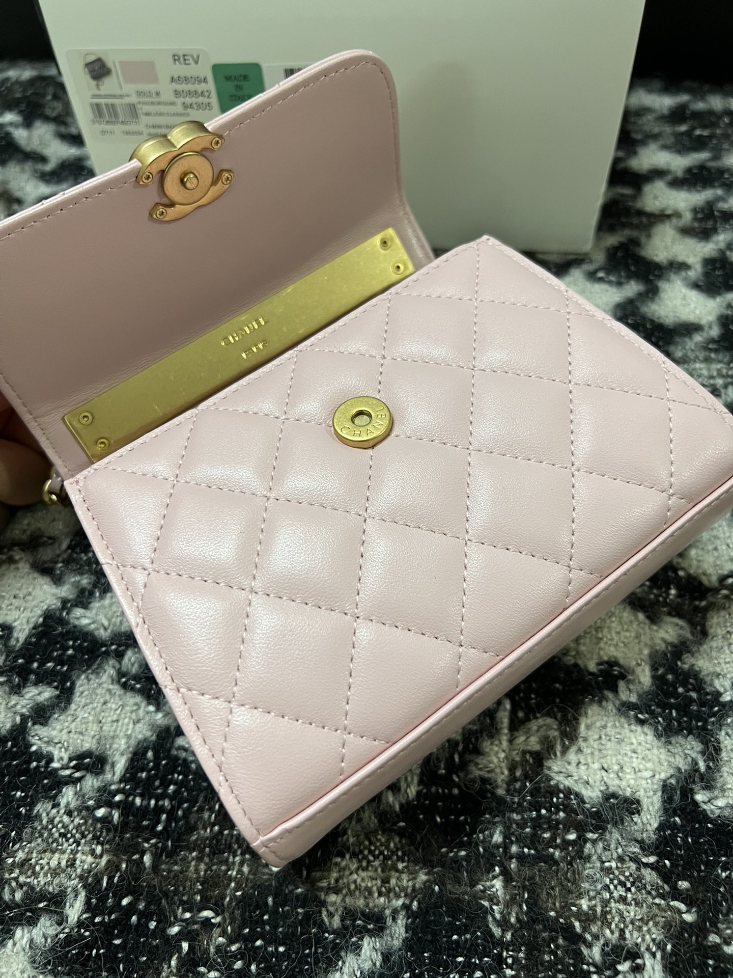 Chanel 22B Enamel Top Handle Handbag Pink