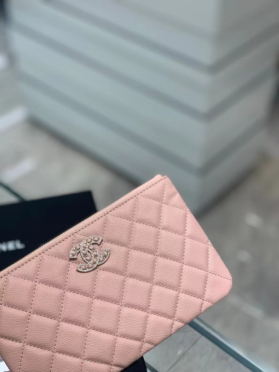 Chanel 22S Clutch Caviar Pink Leather with Diamonds