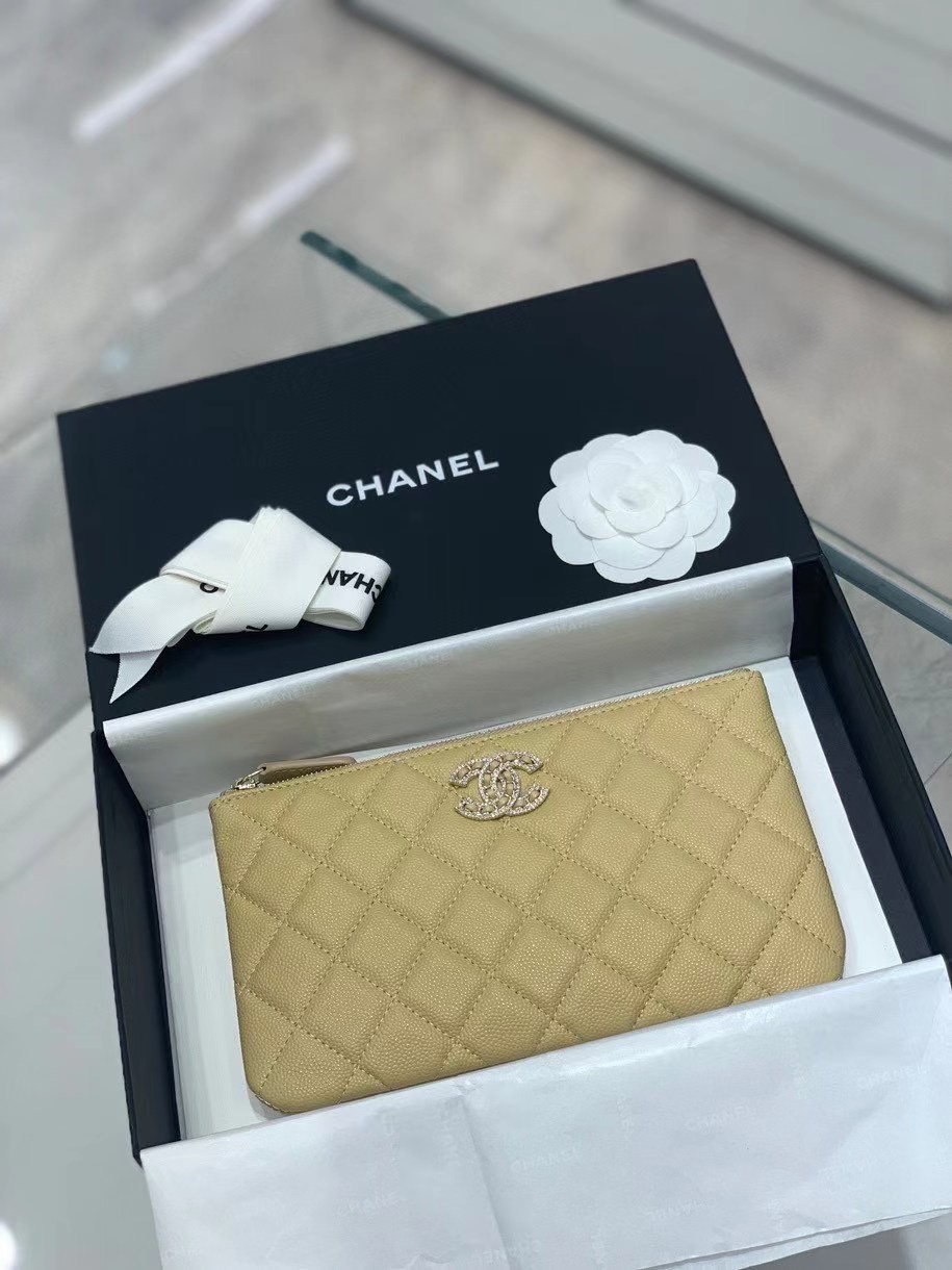 Chanel 22S Clutch Caviar Yellow Leather with Diamonds