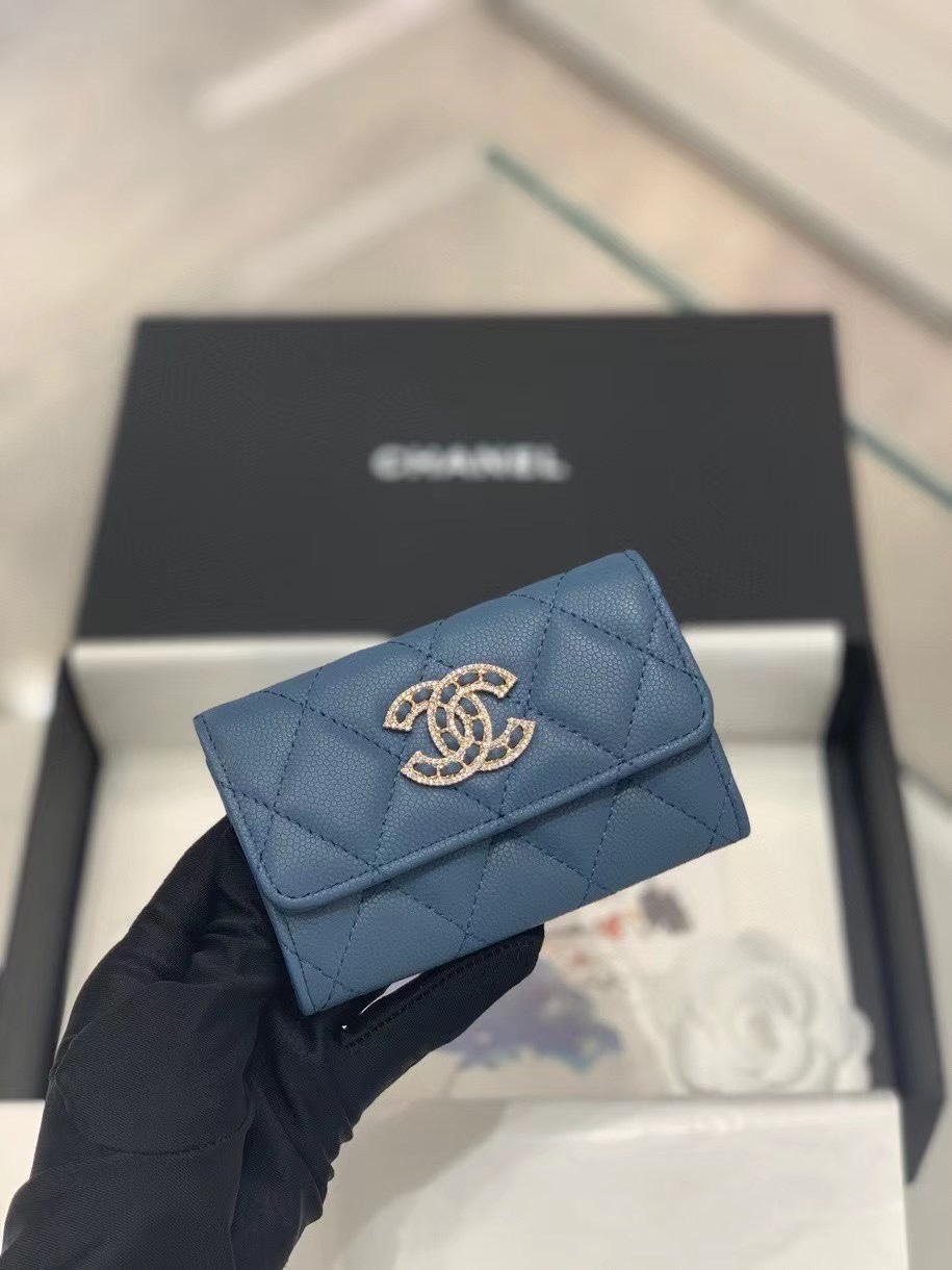 Chanel 22S Wallet Caviar Blue Leather with Diamonds