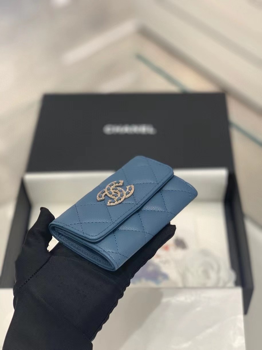 Chanel 22S Wallet Caviar Blue Leather with Diamonds