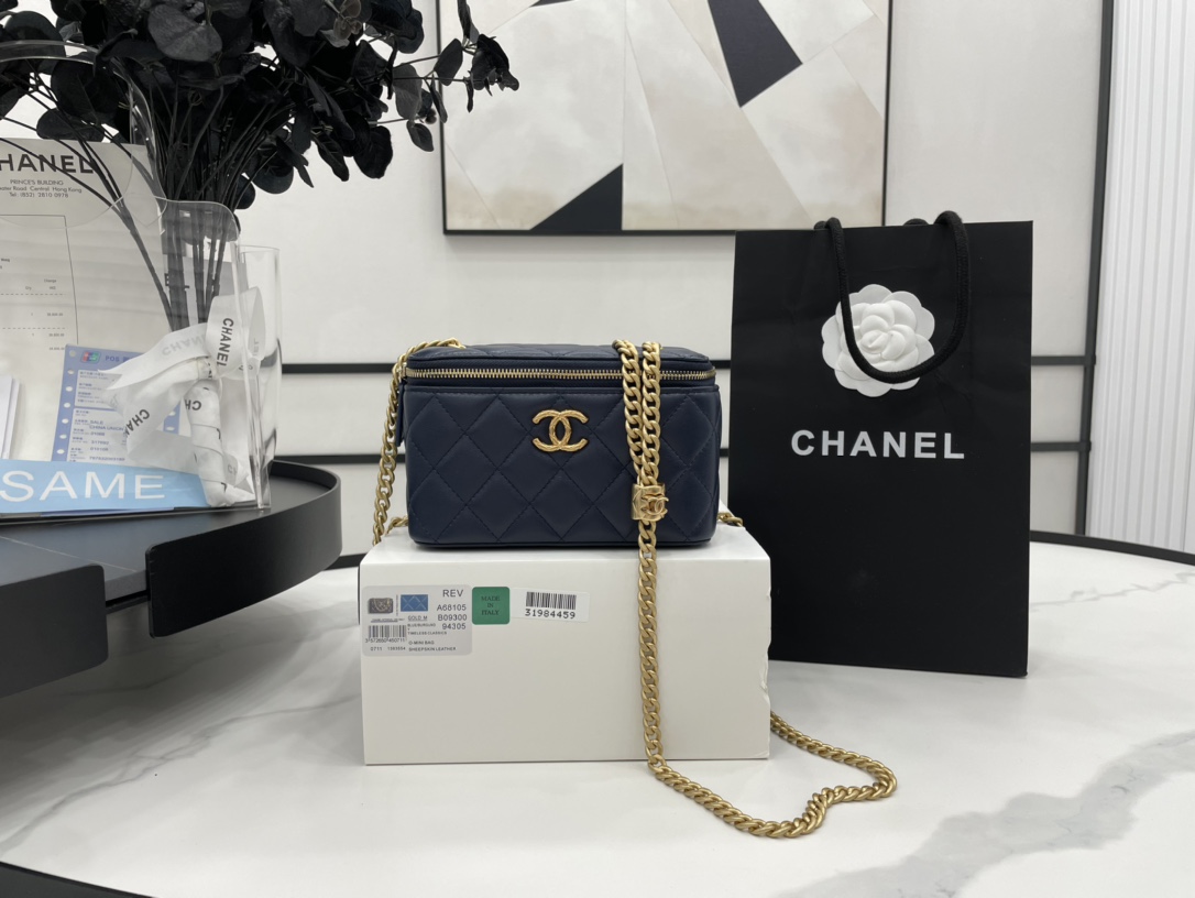 Chanel 22k Box Bag Lambskin Blue Leather A68105