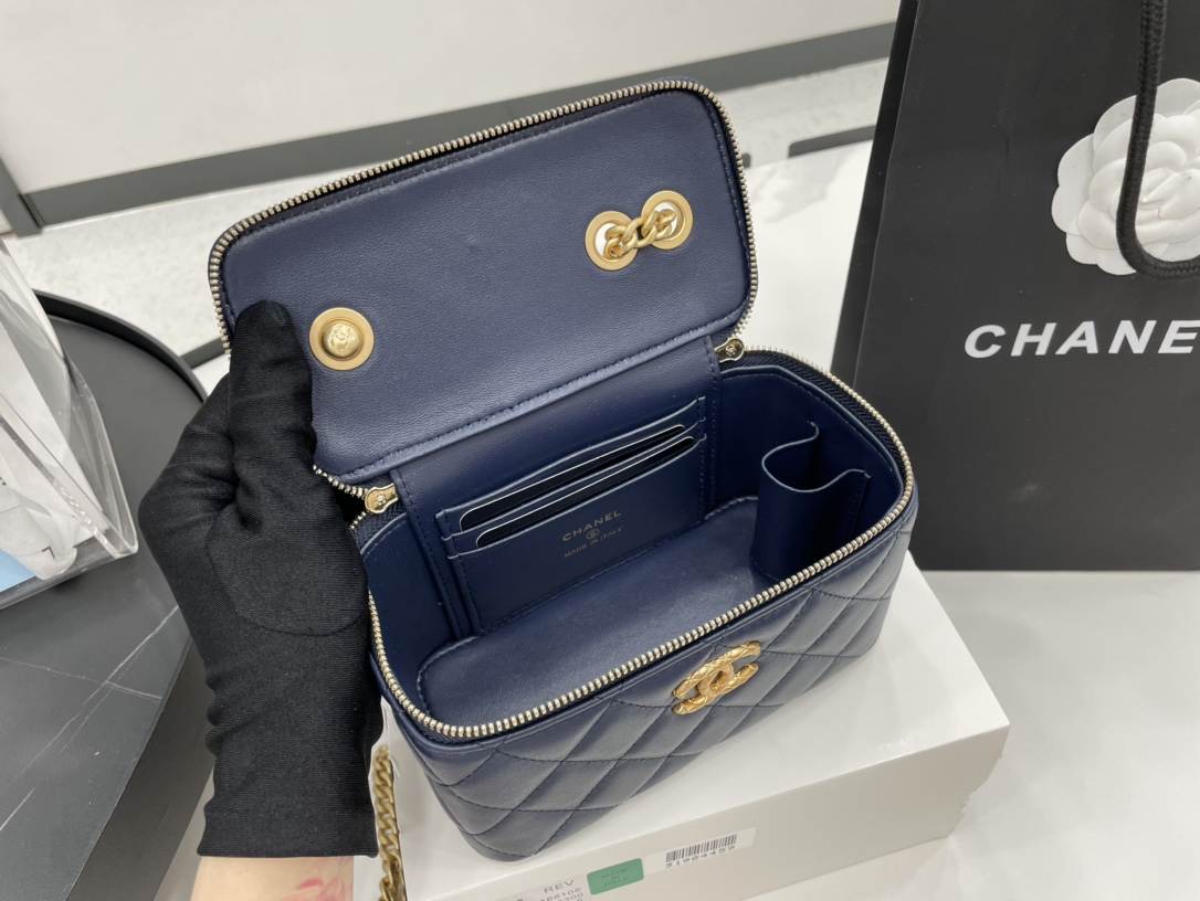 Chanel 22k Box Bag Lambskin Blue Leather A68105