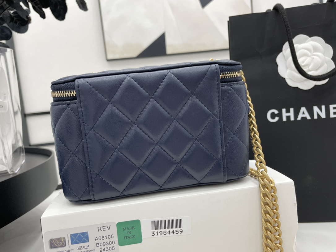 Chanel 22k Box Bag Lambskin Blue Leather A68105