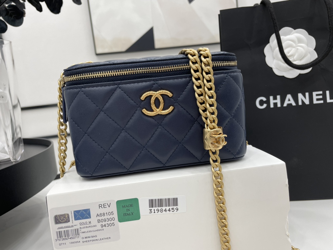 Chanel 22k Box Bag Lambskin Blue Leather A68105