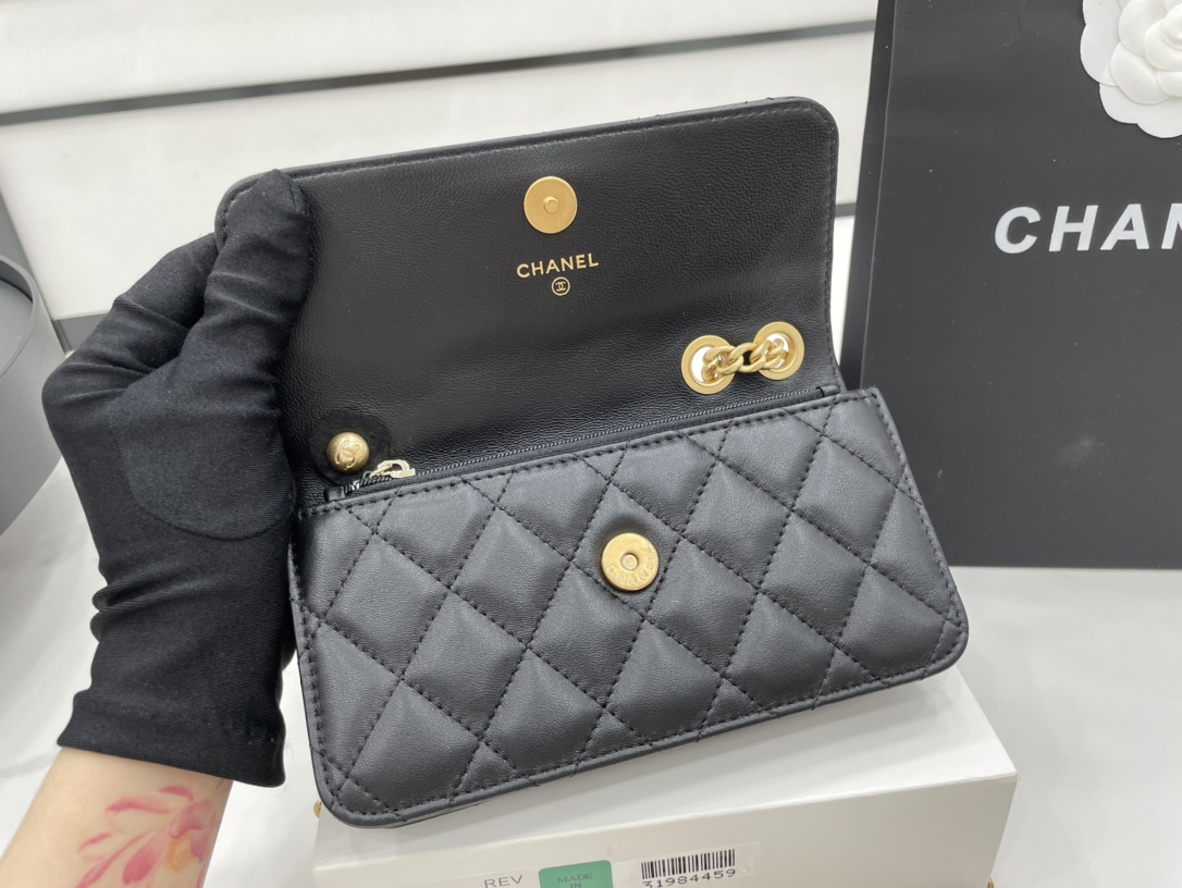 Chanel 22k Flap Bag Lambskin Black Leather AS3609