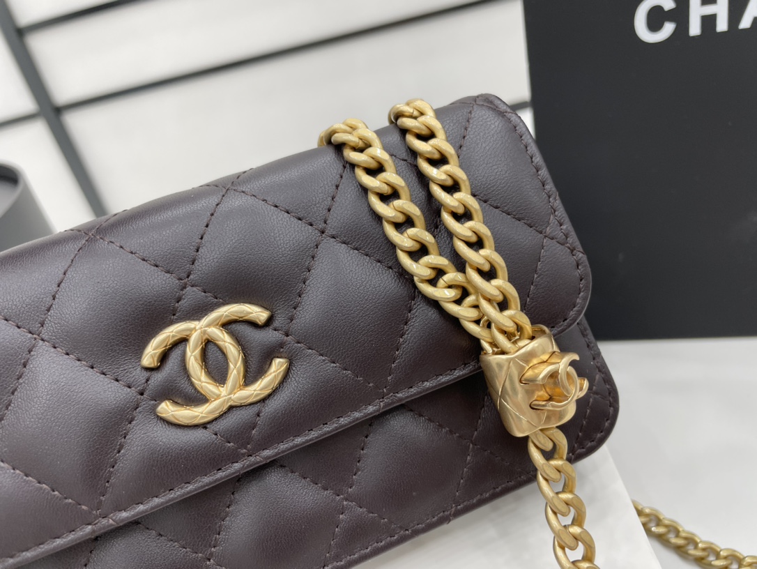 Chanel 22k Flap Bag Lambskin Brown Leather AS3609