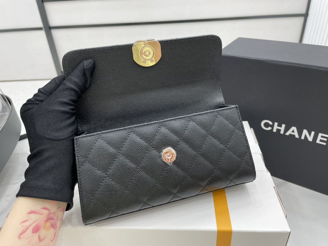 Chanel 23P AP3238 Mini Clutch With Chain Grained Shiny Calfskin  Gold-Tone Metal Black