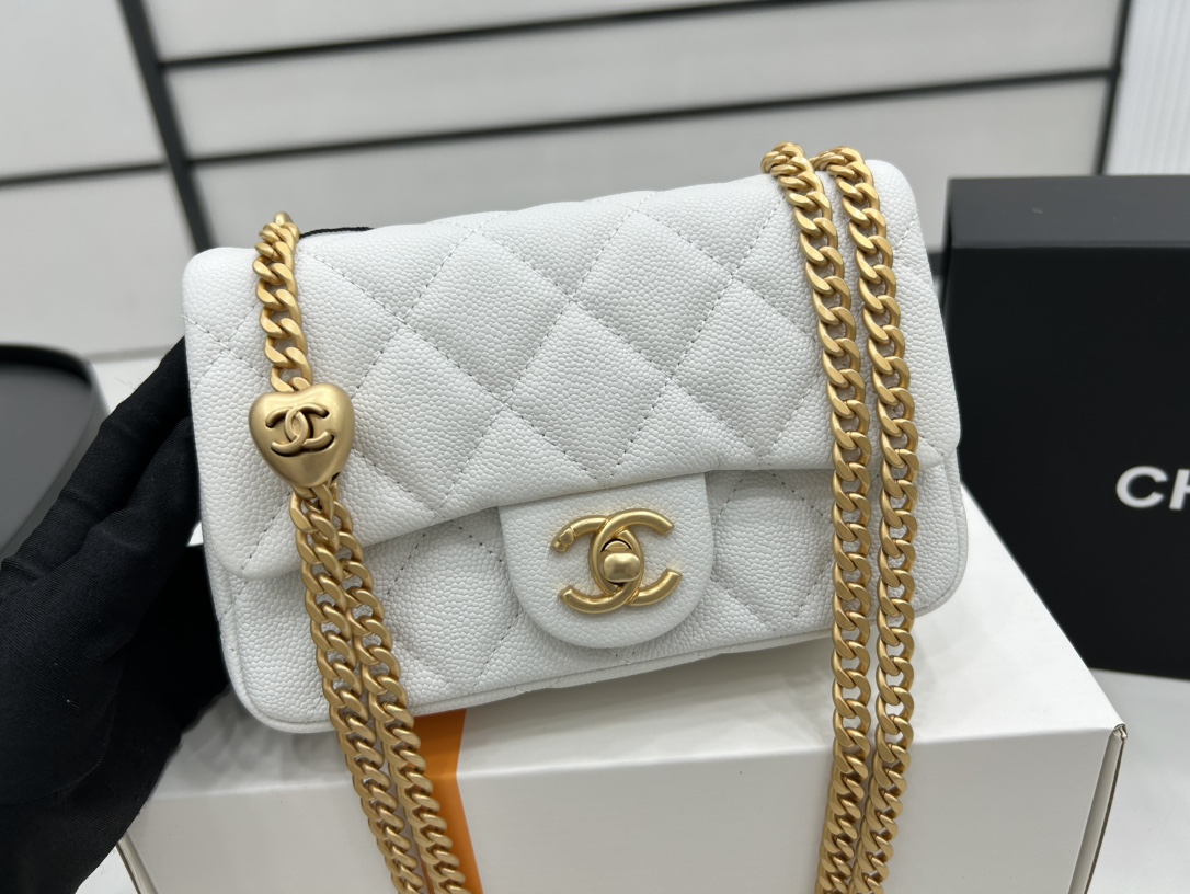 Chanel 23P AS3829 Heart Chain Adjustable Buckle CC Logo Mini Flap Bag White Grained Calfskin