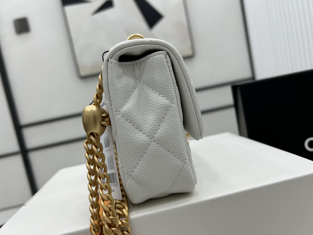 Chanel 23P AS3829 Heart Chain Adjustable Buckle CC Logo Mini Flap Bag White Grained Calfskin