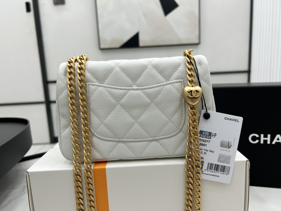 Chanel 23P AS3829 Heart Chain Adjustable Buckle CC Logo Mini Flap Bag White Grained Calfskin