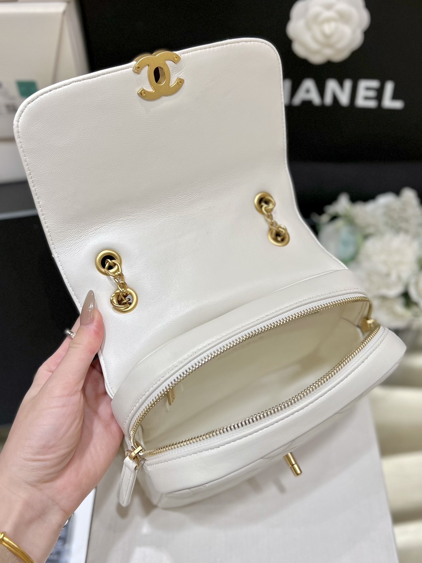 Chanel 23P Ado Backpack Lambskin White GHW