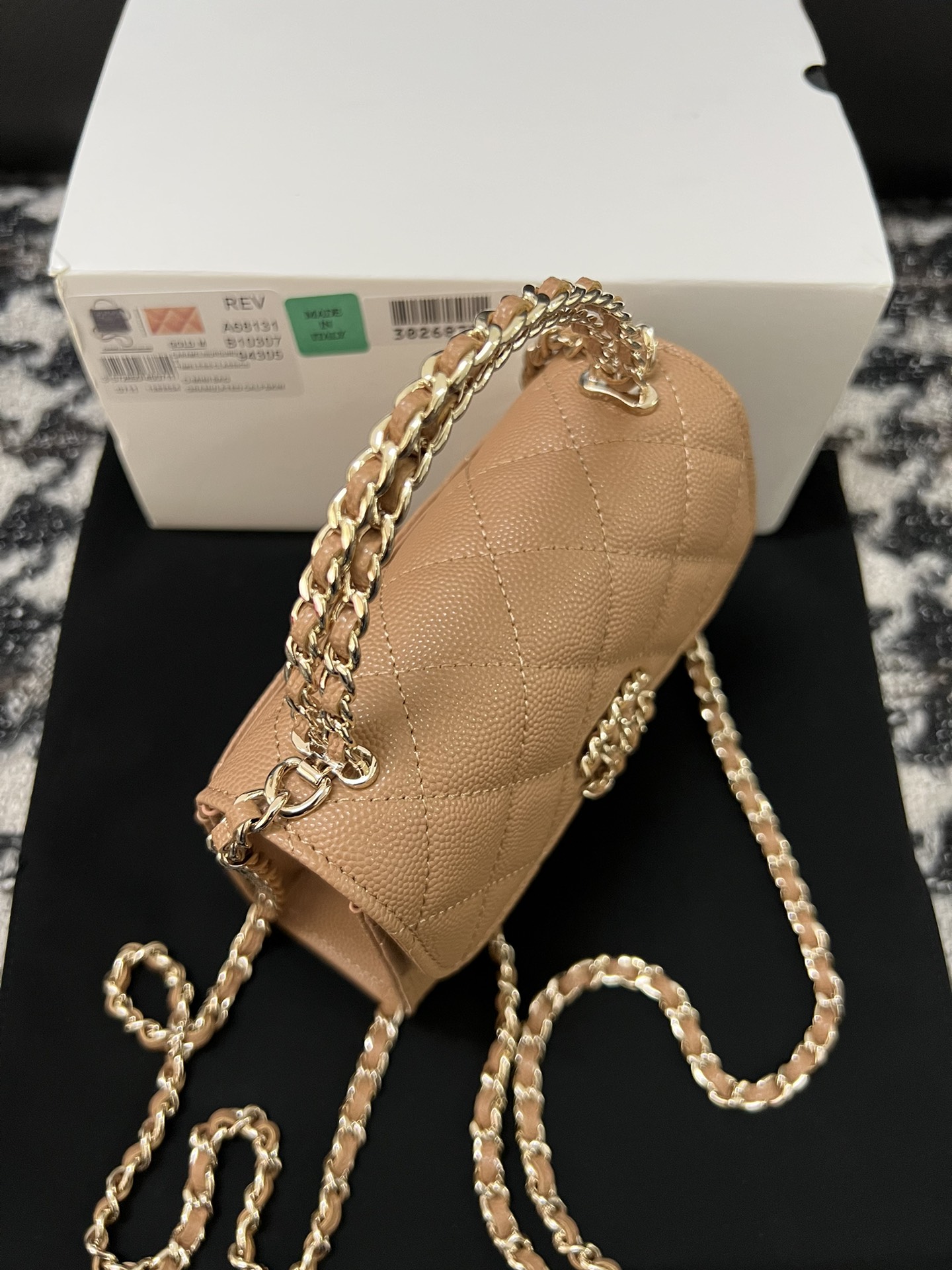 Chanel 23P Small Kelly Top Handle Handbag Cream