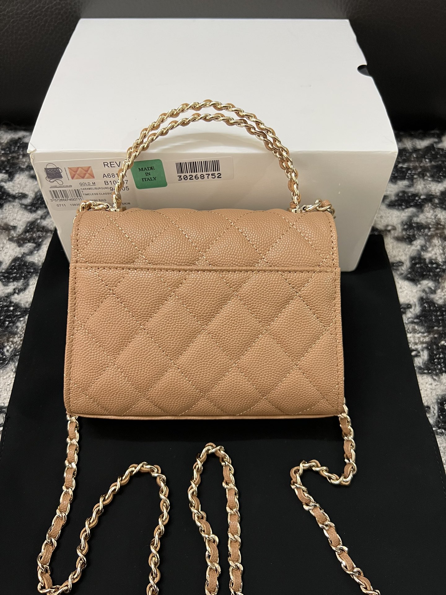 Chanel 23P Small Kelly Top Handle Handbag Cream