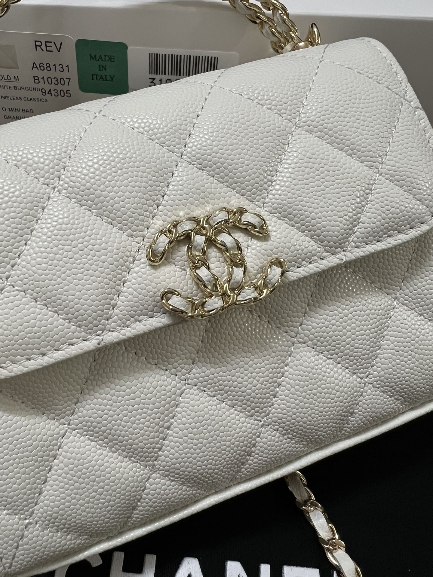 Chanel 23P Small Kelly Top Handle Handbag White