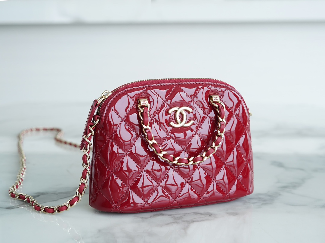 Chanel 23s Small Retro Shoulder Bags Red Shiny