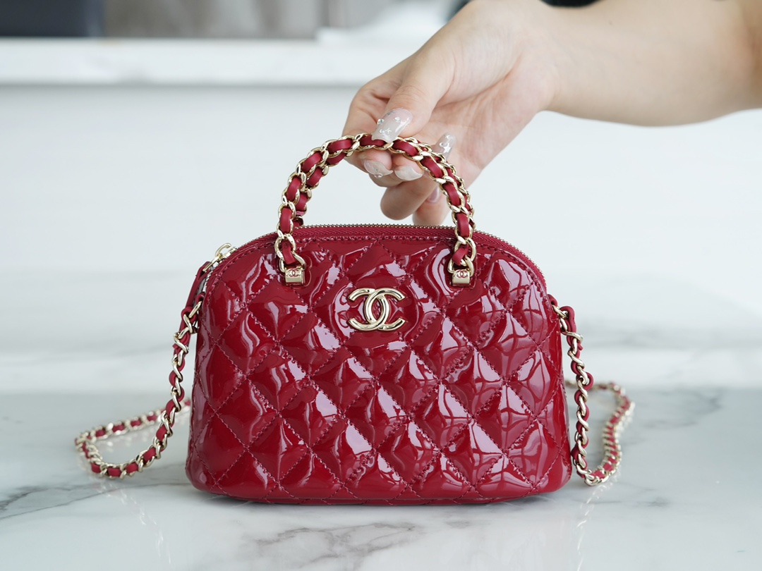 Chanel 23s Small Retro Shoulder Bags Red Shiny