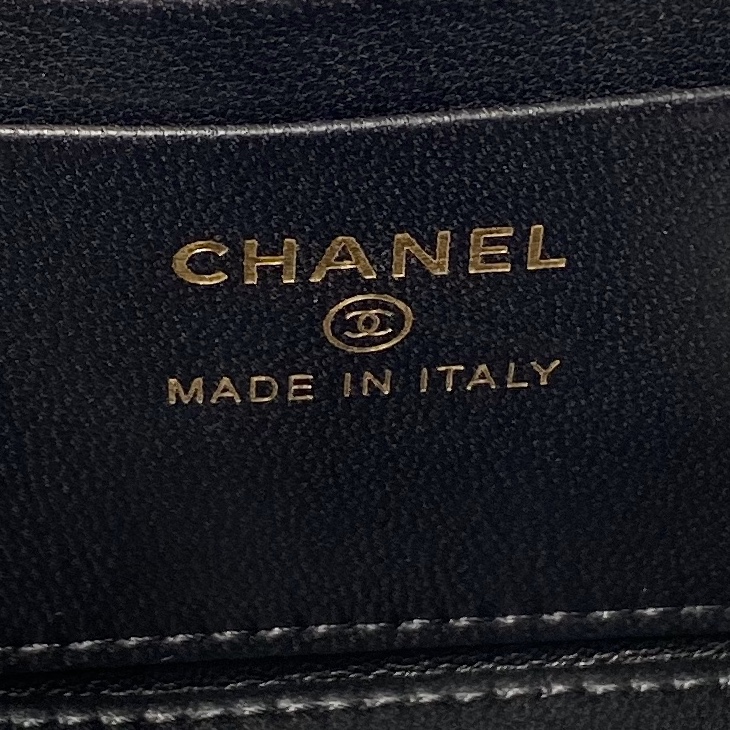 Chanel 24A AP4064 Vanity Case With Mirror Grained Calfskin Metal Black