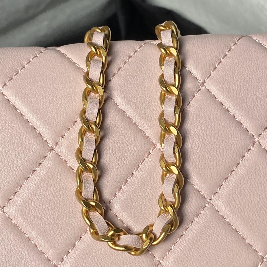 Chanel 24A AS4113 Double C Waist Bag Shiny Lambskin Gold-Tone Metal Pink