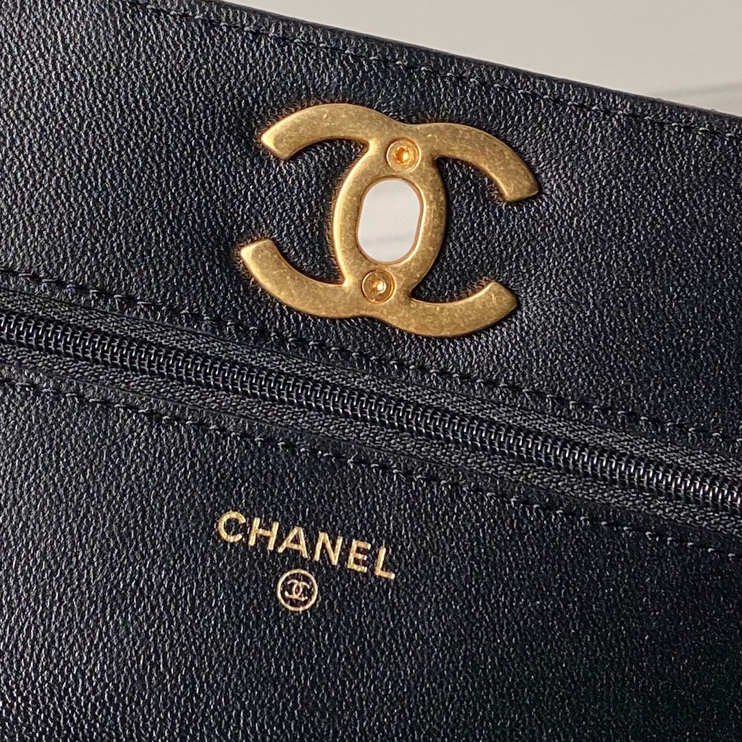 Chanel 24A Chanel CC Adjustable Buckle Chain Strap Wallet on Chain  AP3938