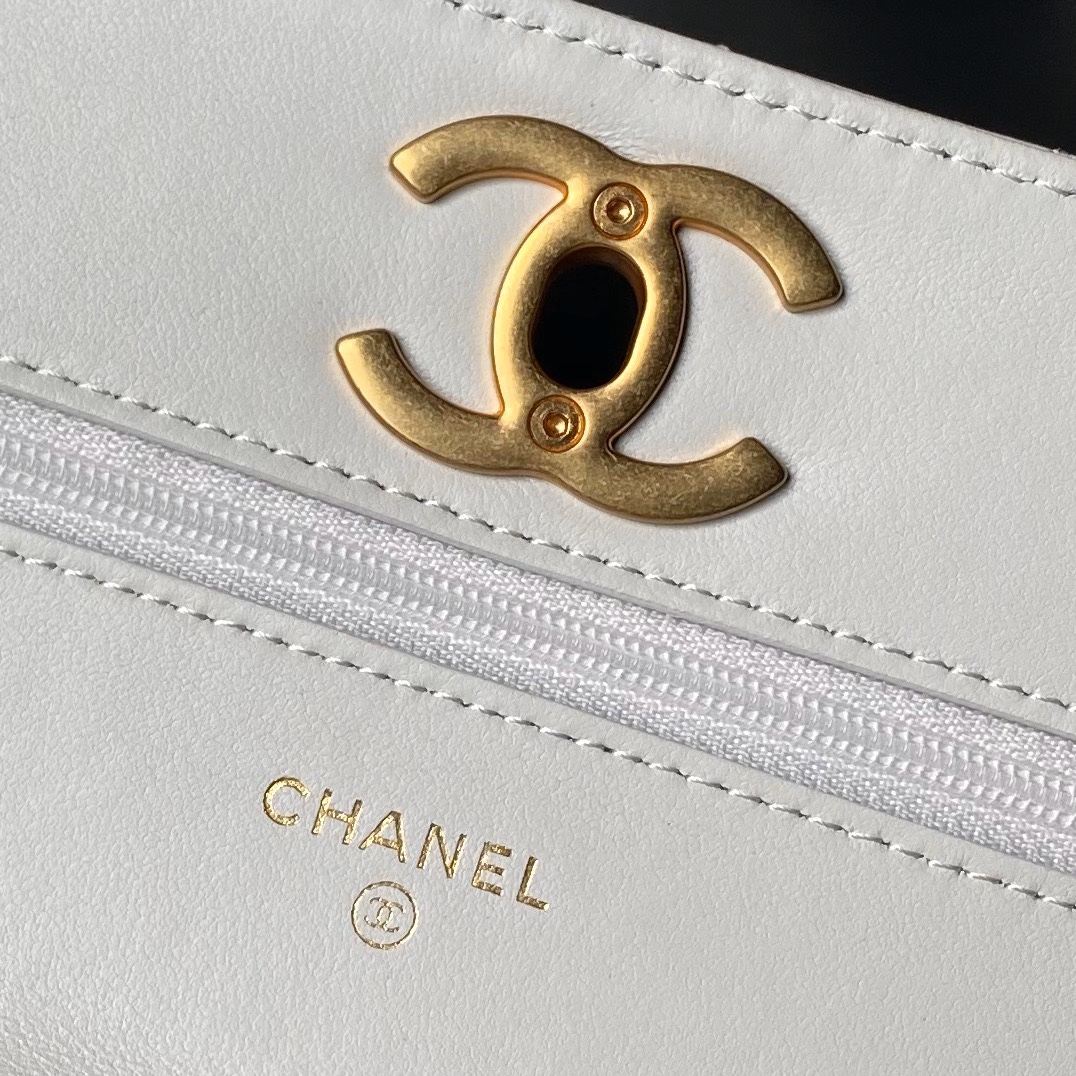 Chanel 24A Chanel CC Adjustable Buckle Chain Strap White Wallet on Chain  AP3938