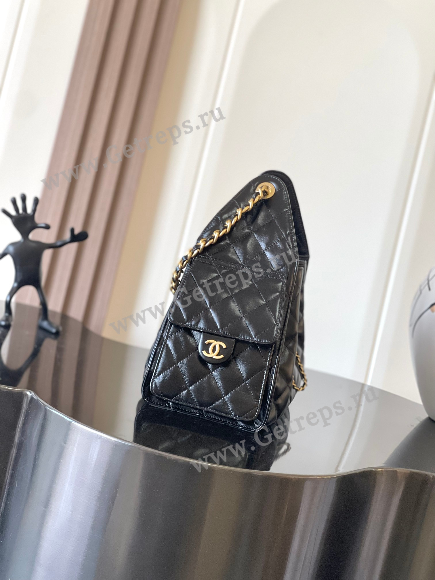 Chanel 25 Hobo Handbag Cowhide with Gold Hardware Black