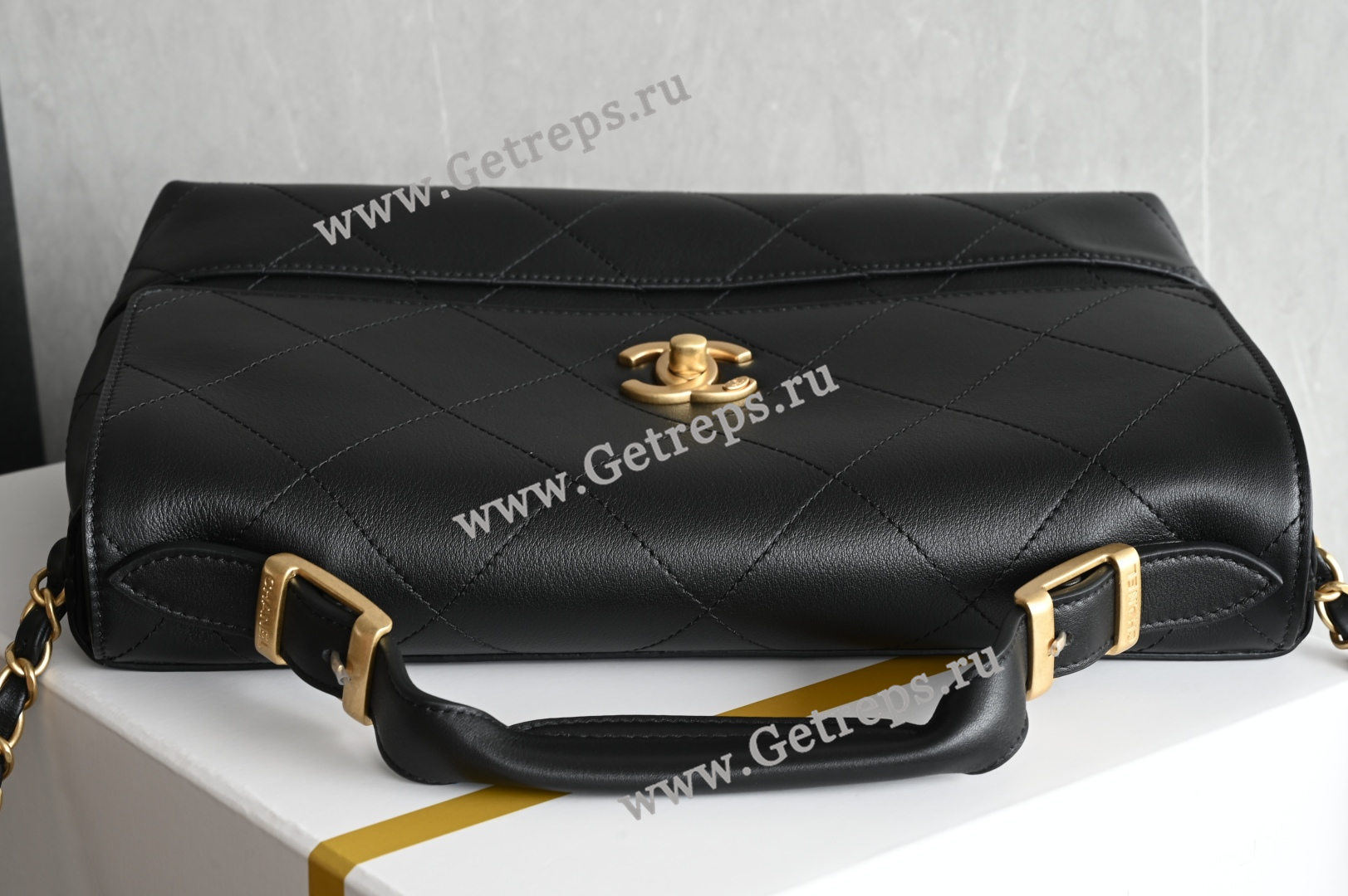 Chanel 25 Messenger Bag Black-1