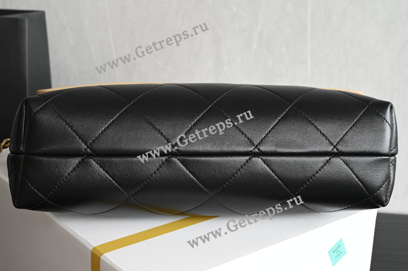 Chanel 25 Messenger Bag Black-2