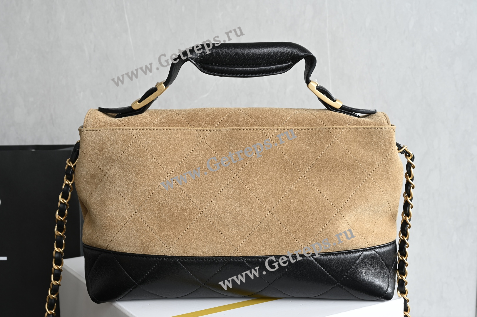 Chanel 25 Messenger Bag Black-2