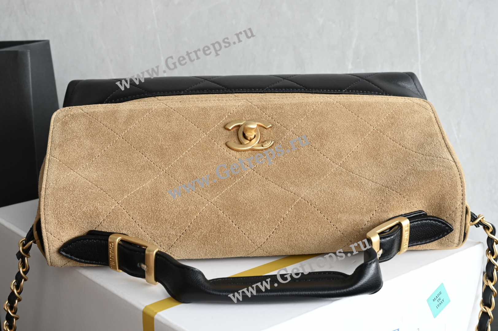 Chanel 25 Messenger Bag Black-2