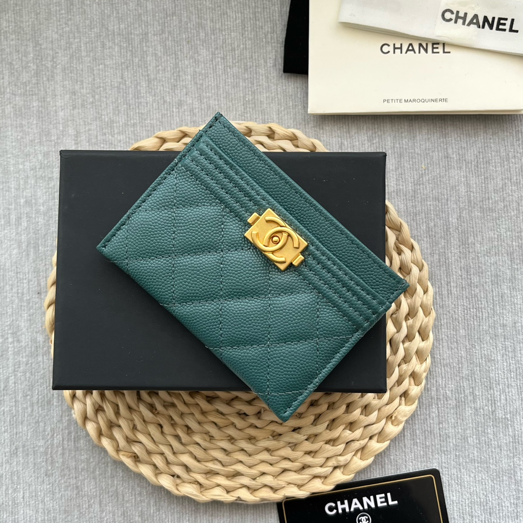 Chanel 84331 Leboy Card Wallet Grained Calfskin Green