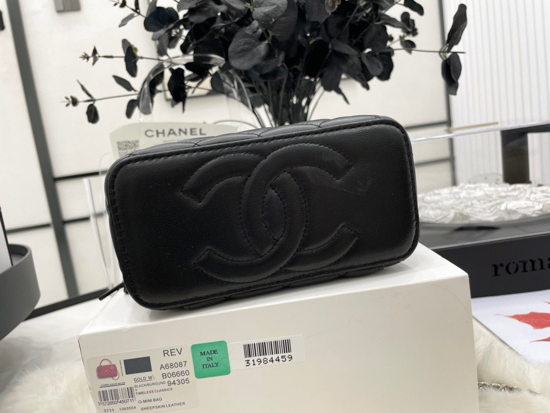 Chanel A68087 Black Vanity Case with Chain