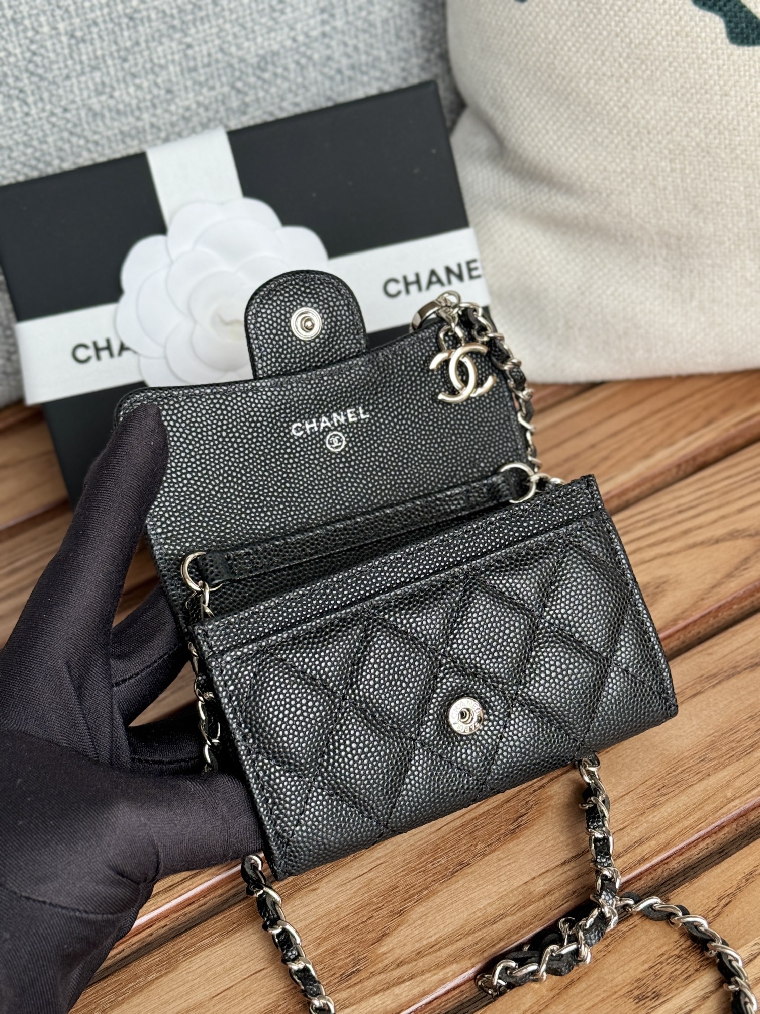 Chanel A81081 Chain Card Holder