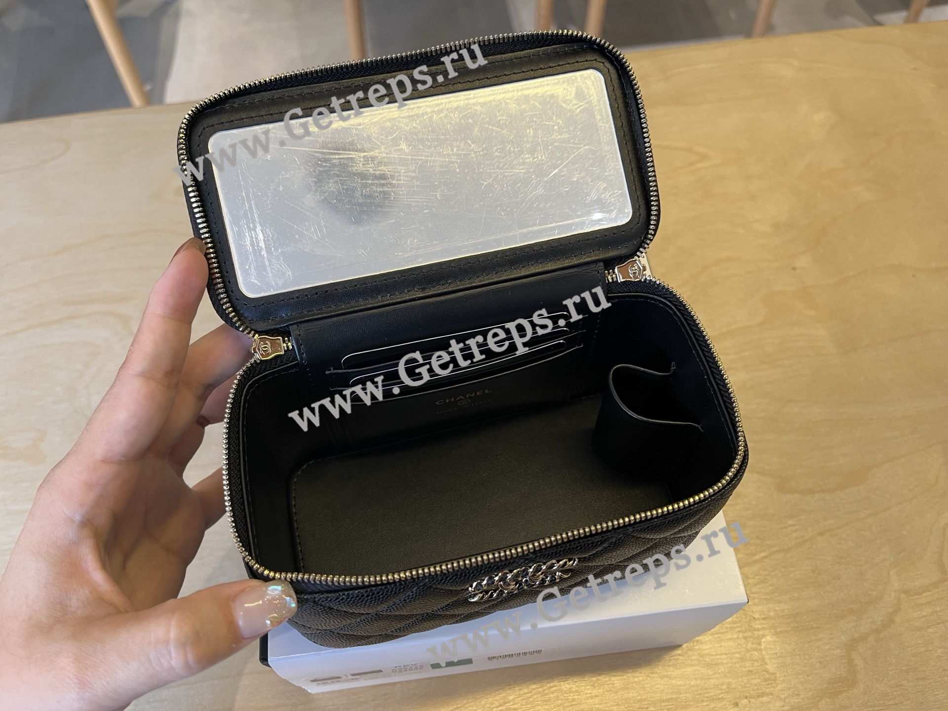 Chanel A96178 Vanity Case Caviar Black