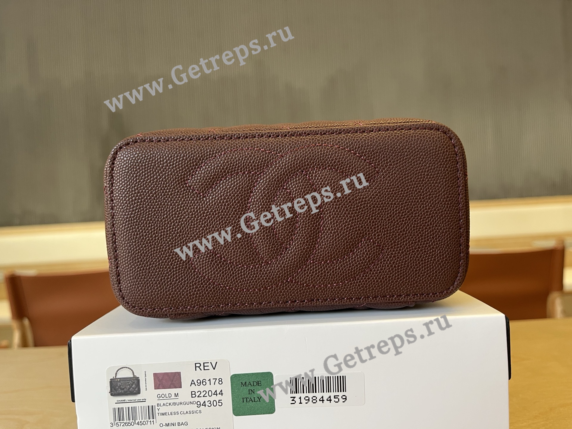 Chanel A96178 Vanity Case Caviar Dark Red