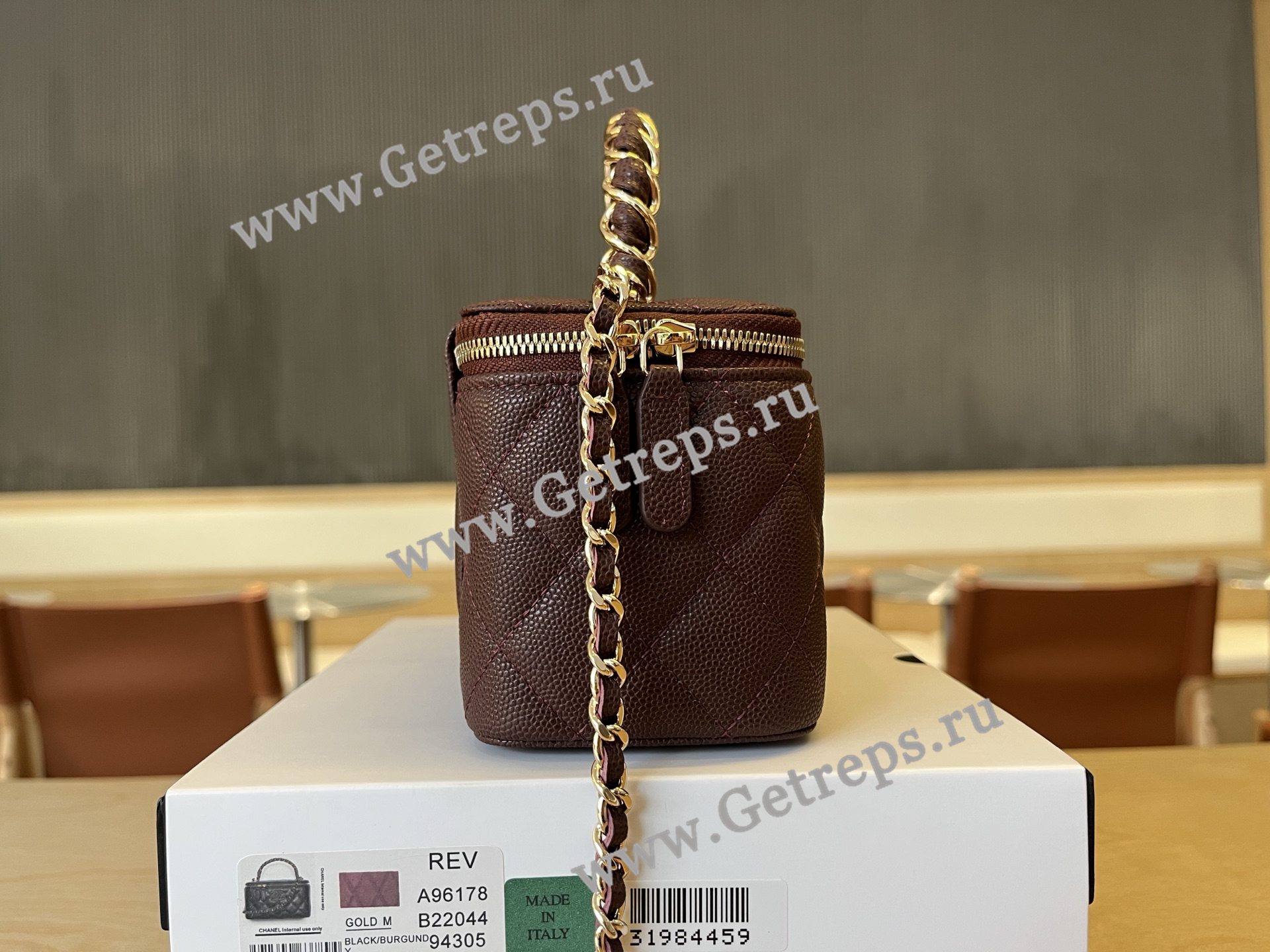 Chanel A96178 Vanity Case Caviar Dark Red