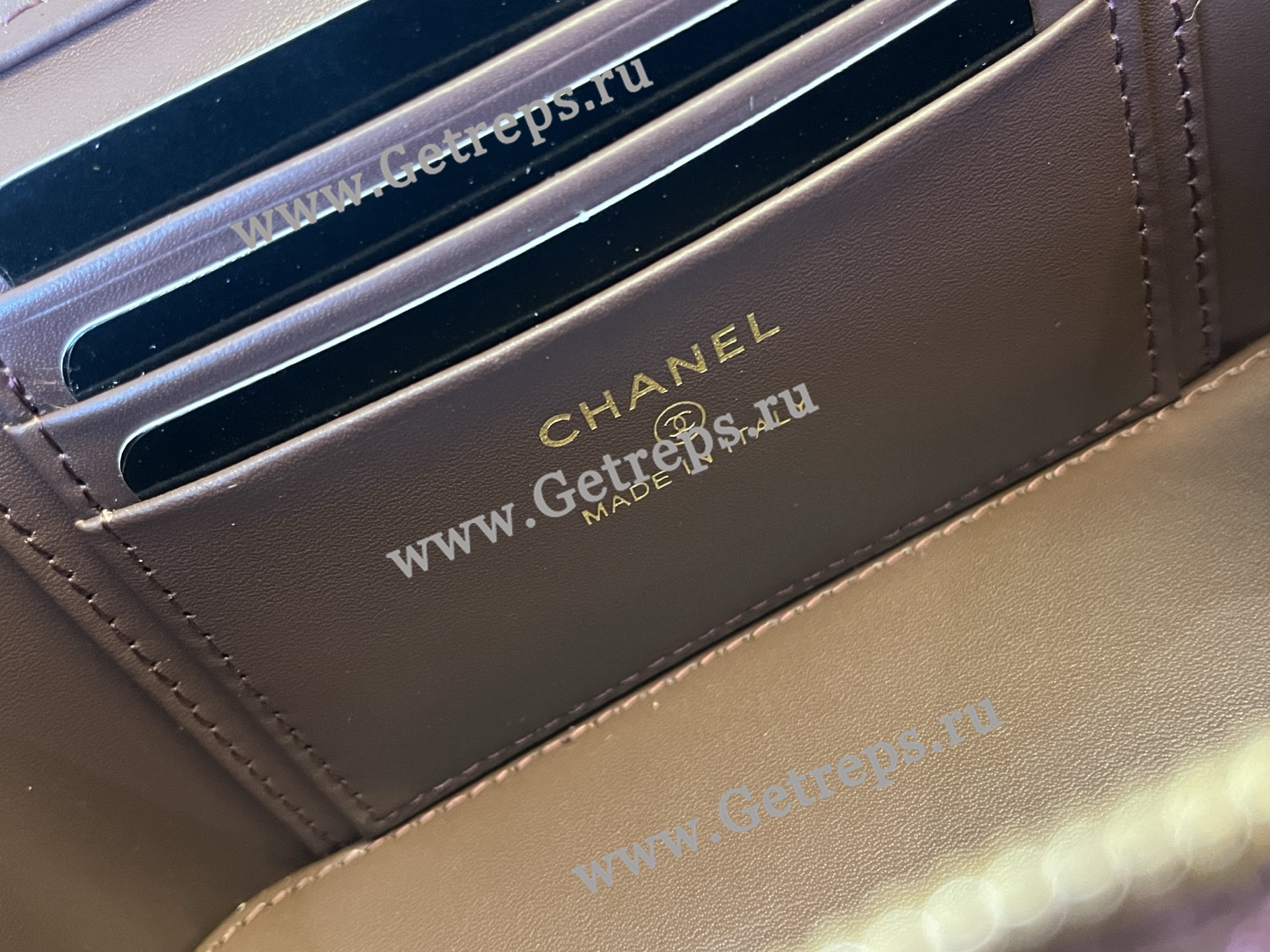 Chanel A96178 Vanity Case Caviar Dark Red