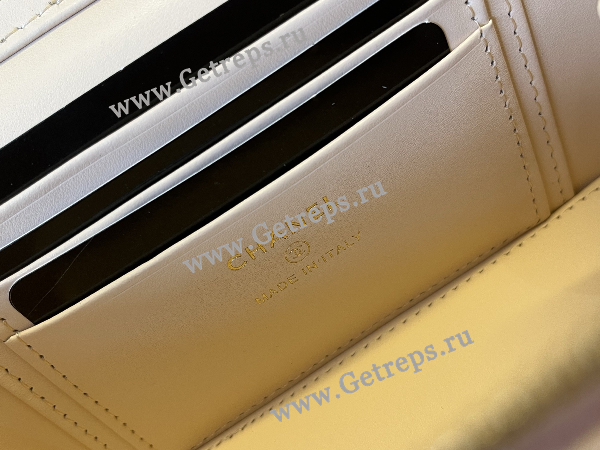 Chanel A96178 Vanity Case Caviar Light Pink