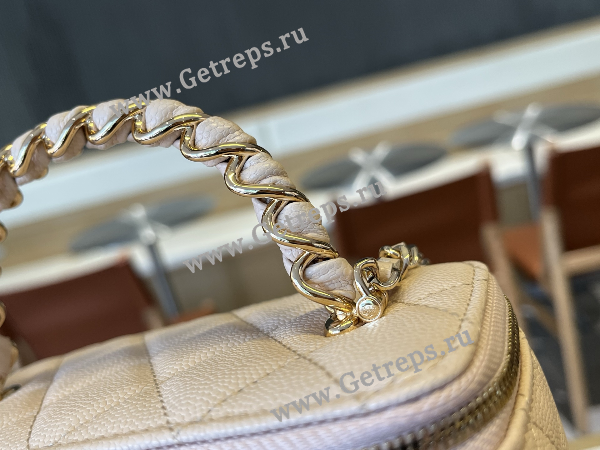 Chanel A96178 Vanity Case Caviar Light Pink