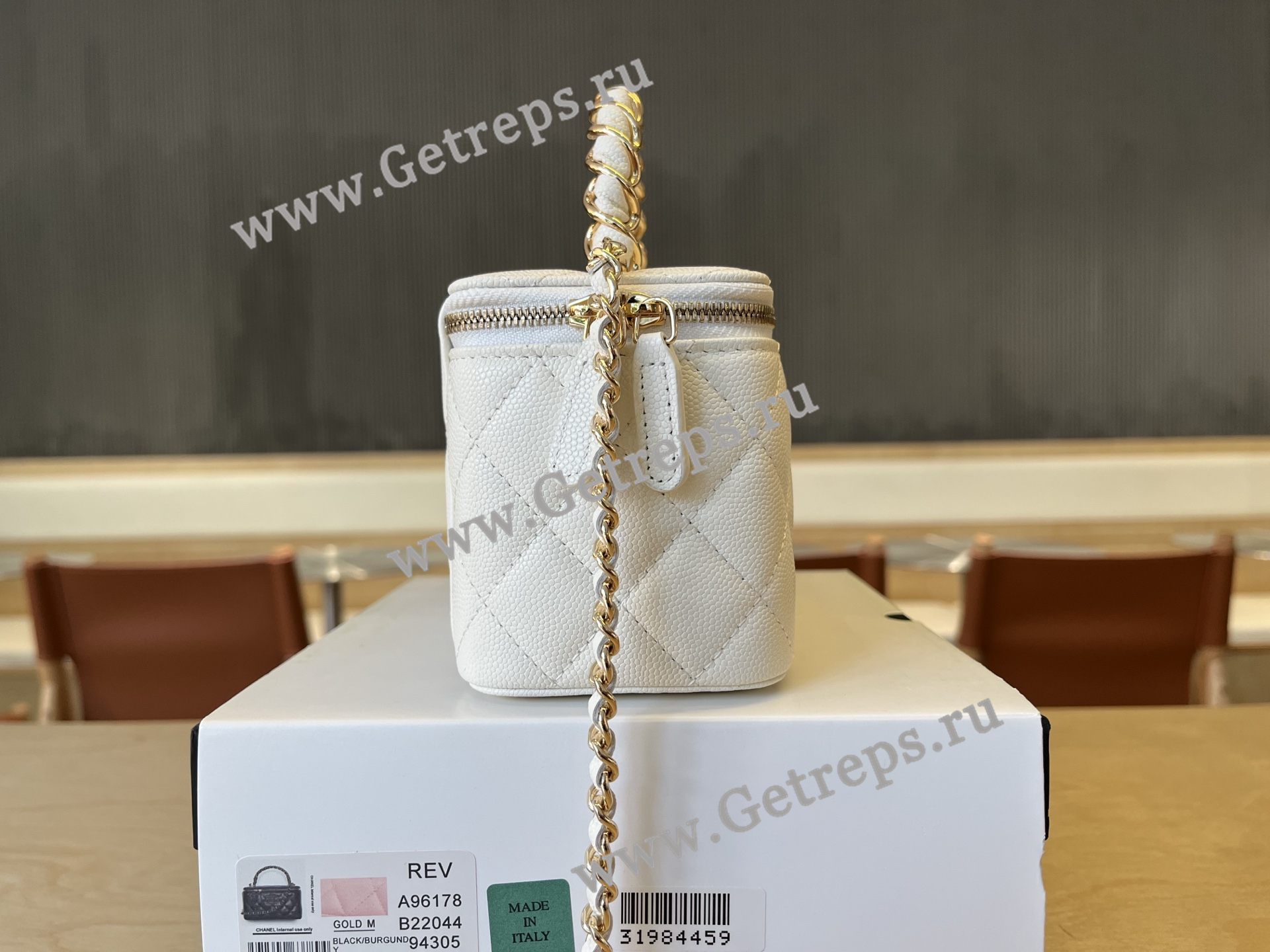 Chanel A96178 Vanity Case Caviar White